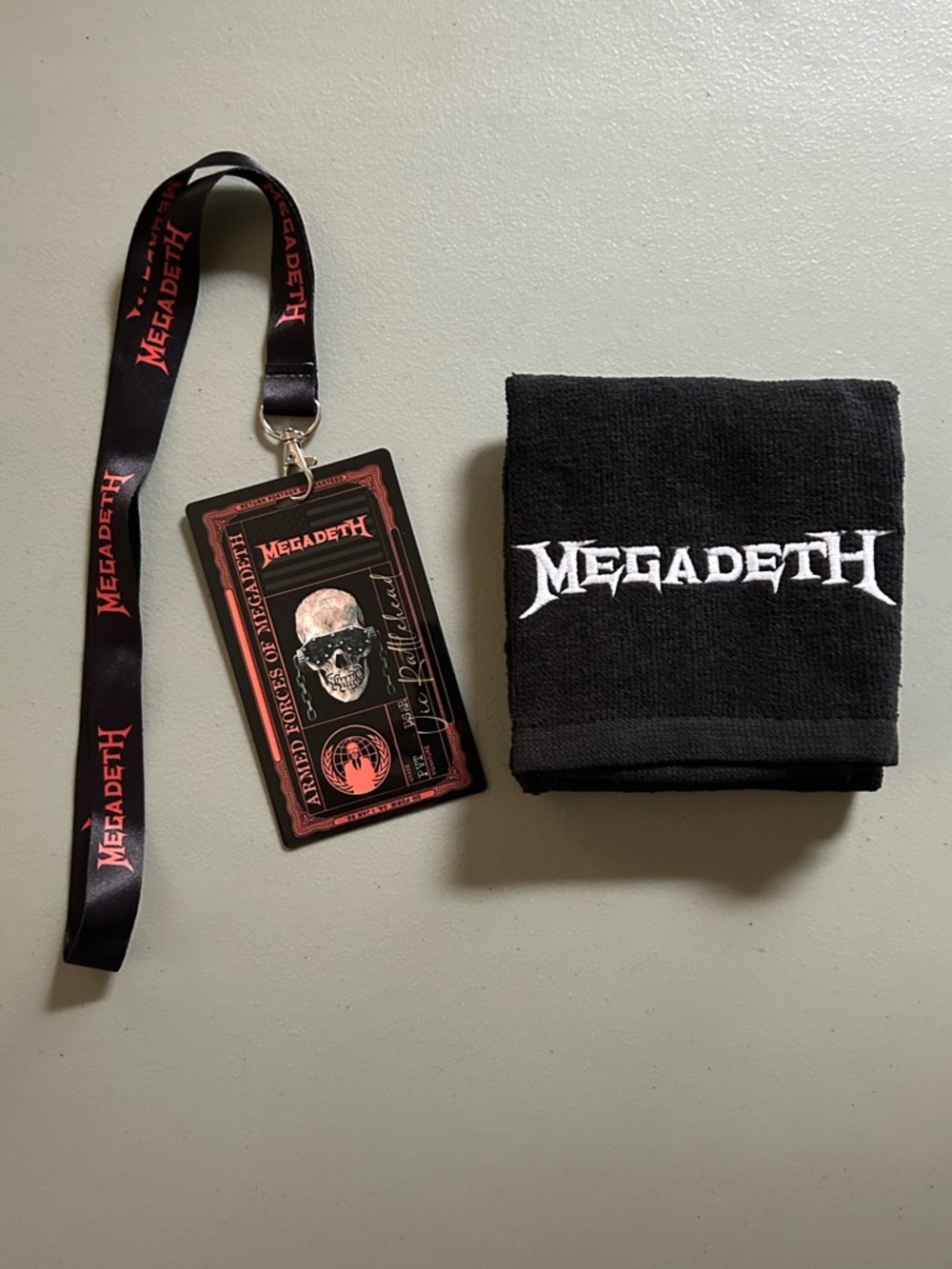 NEW! Megadeth “Destroy All Enemies”Tour Limited Edition VIP Laminate & Towel Set